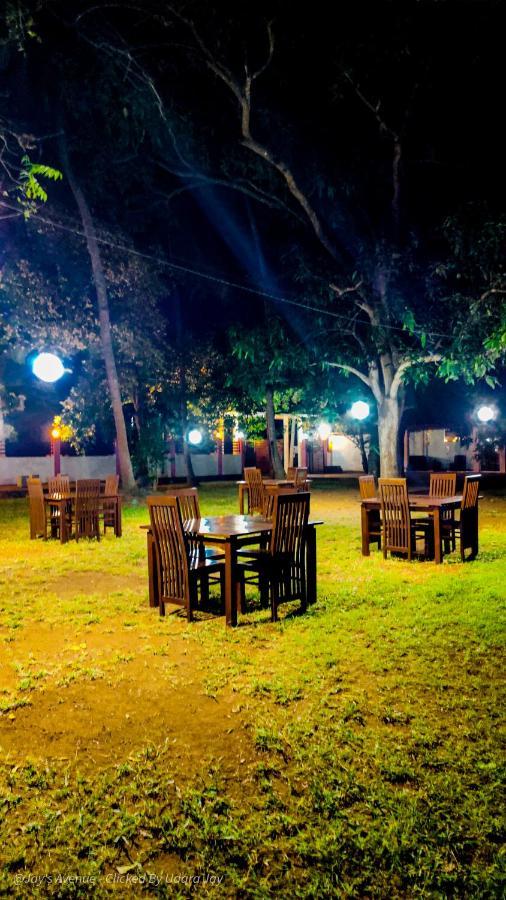 Jay'S Avenue Udawalawe Exterior foto